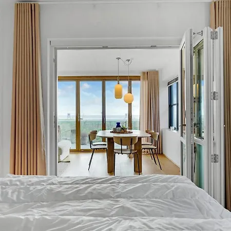 Front In דירה קרטמינדה