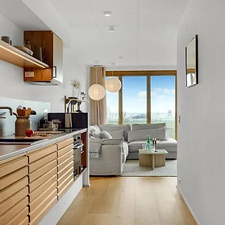 Front In * קרטמינדה